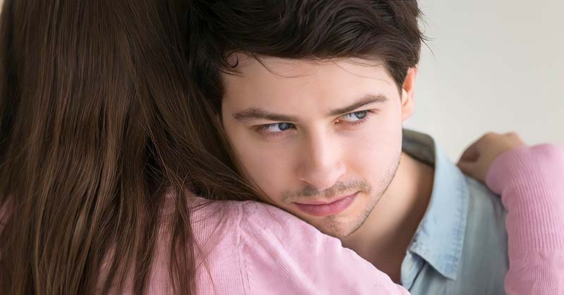 Smothered in a Relationship: 37 Signs & Ways to Stop Feeling Suffocated
